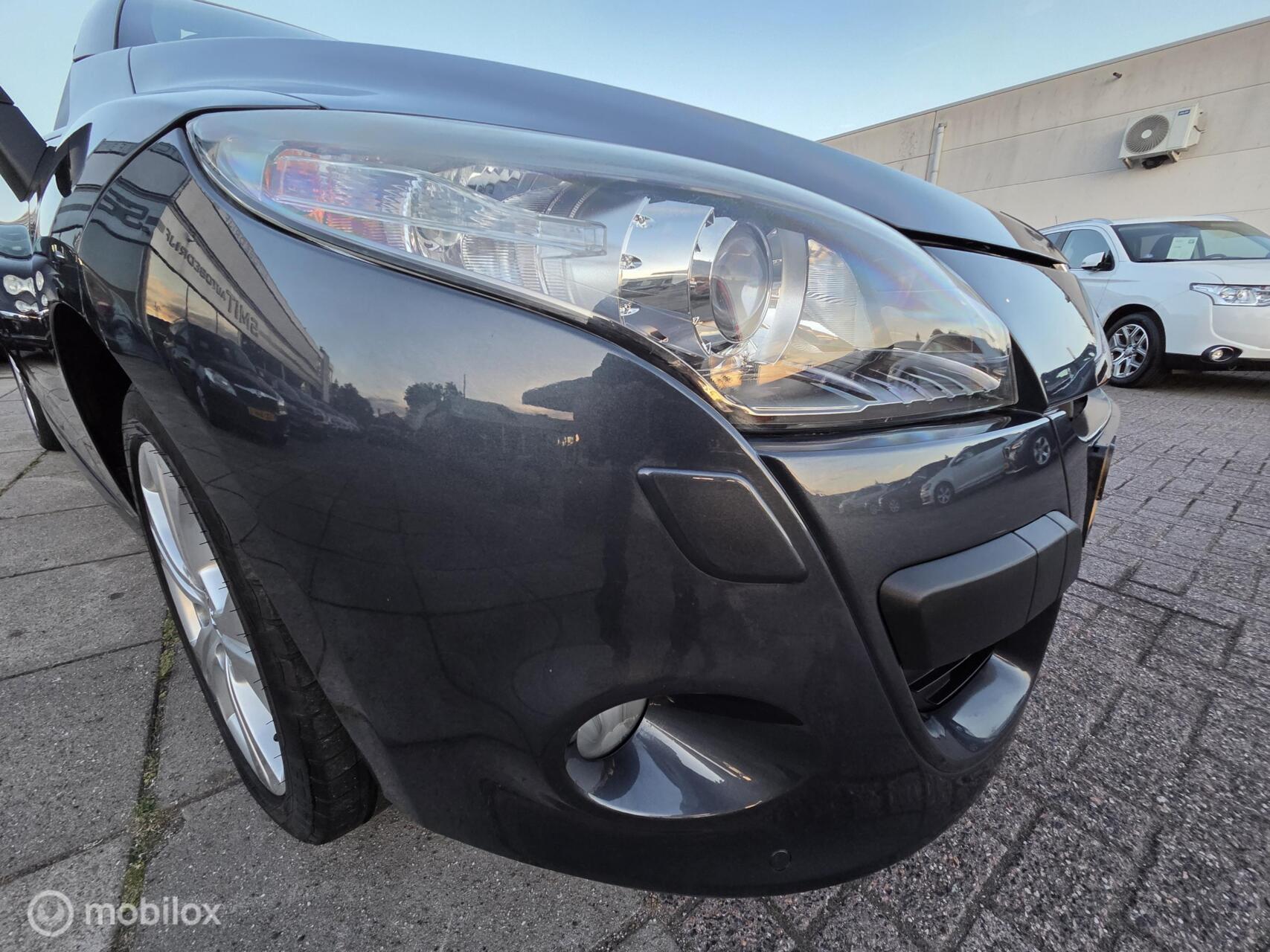 Foto van Renault Mégane Coupé-cabriolet