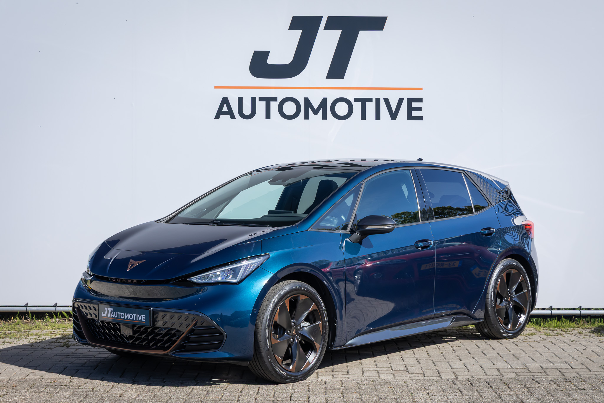 Cupra Born 150 KW 58/62 KWH Business 62 kWh pano | adaptive cruise control | Full link | Stuurverwarming | PDC | Camera | Elektrische spiegels | Half ledere 2023 - voorkant