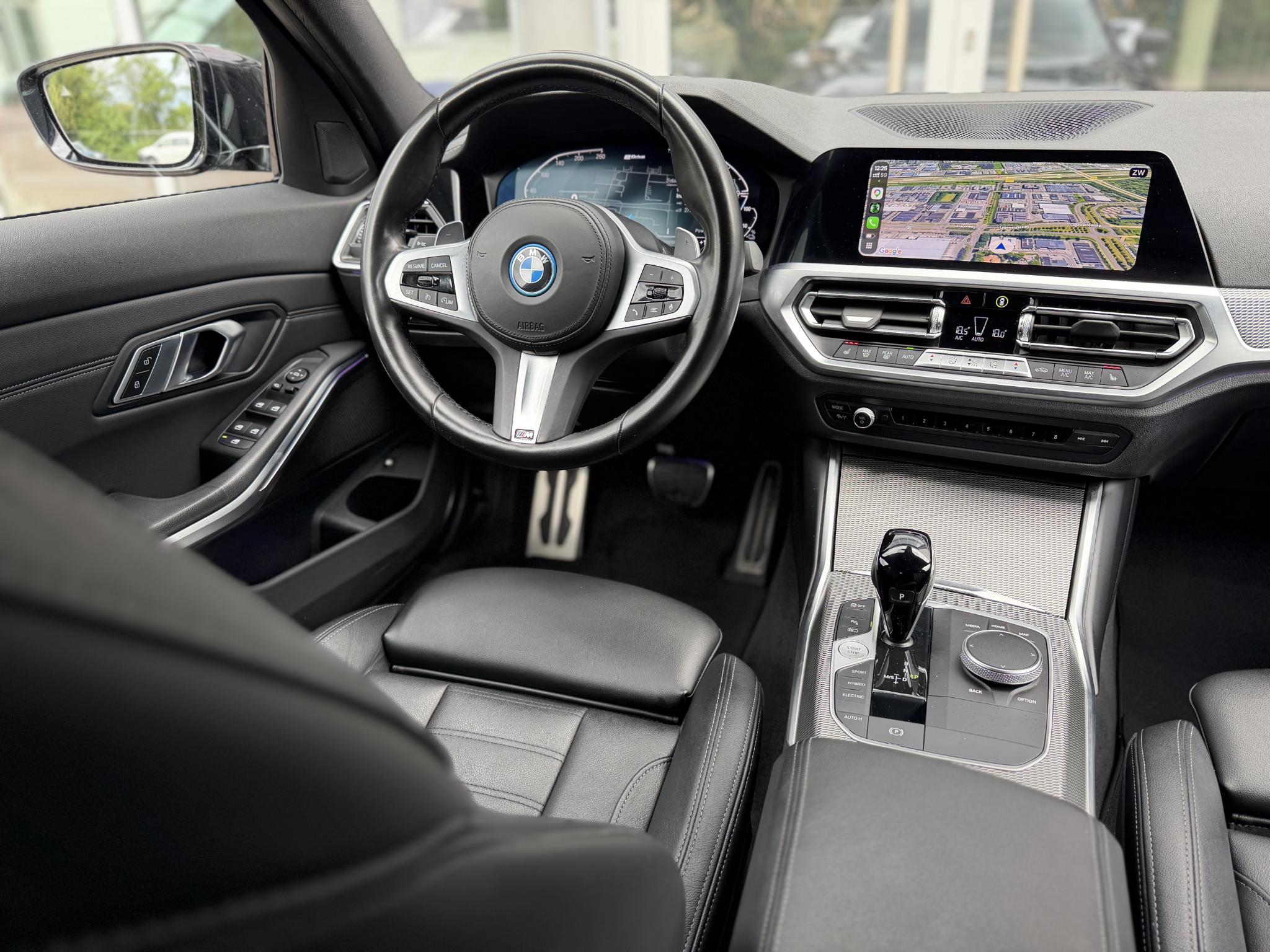 Foto van BMW 330e