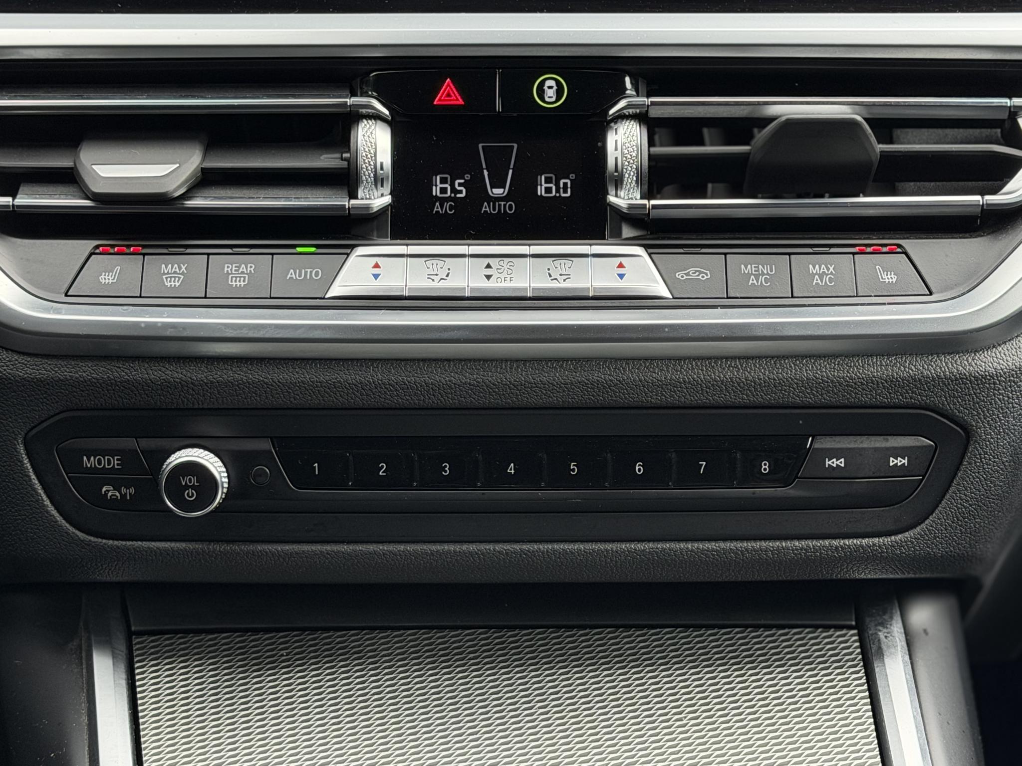 Foto van BMW 330e