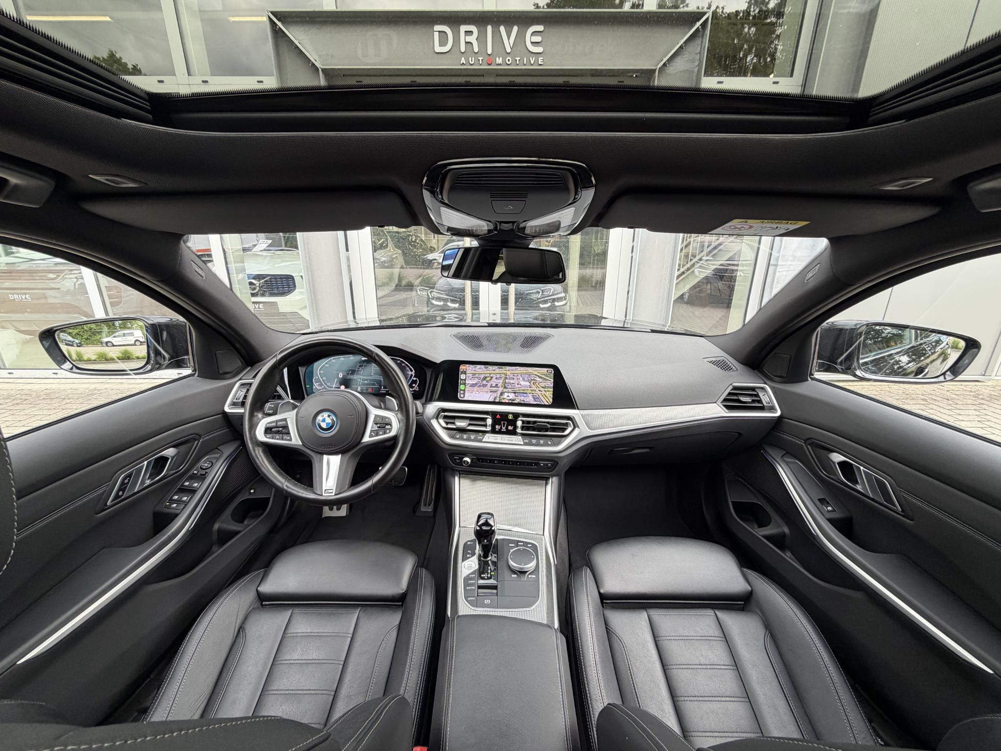 Foto van BMW 330e
