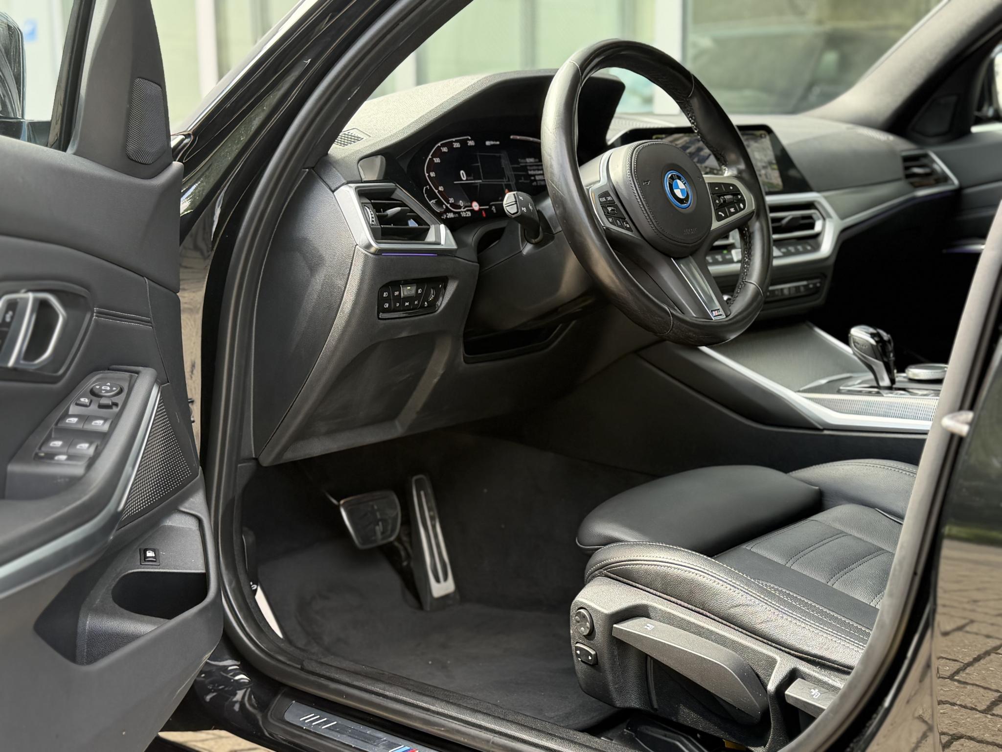 Foto van BMW 330e