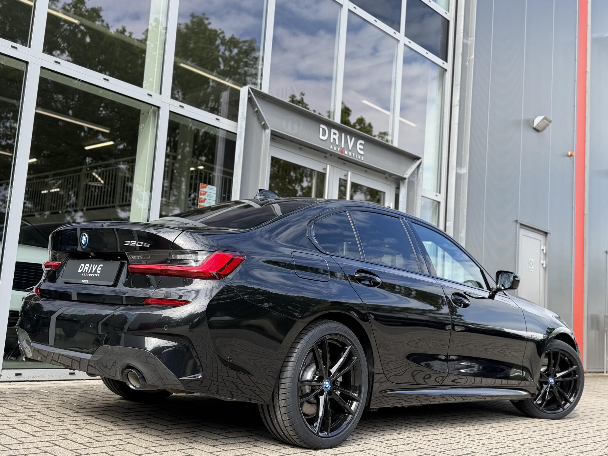 Foto van BMW 330e