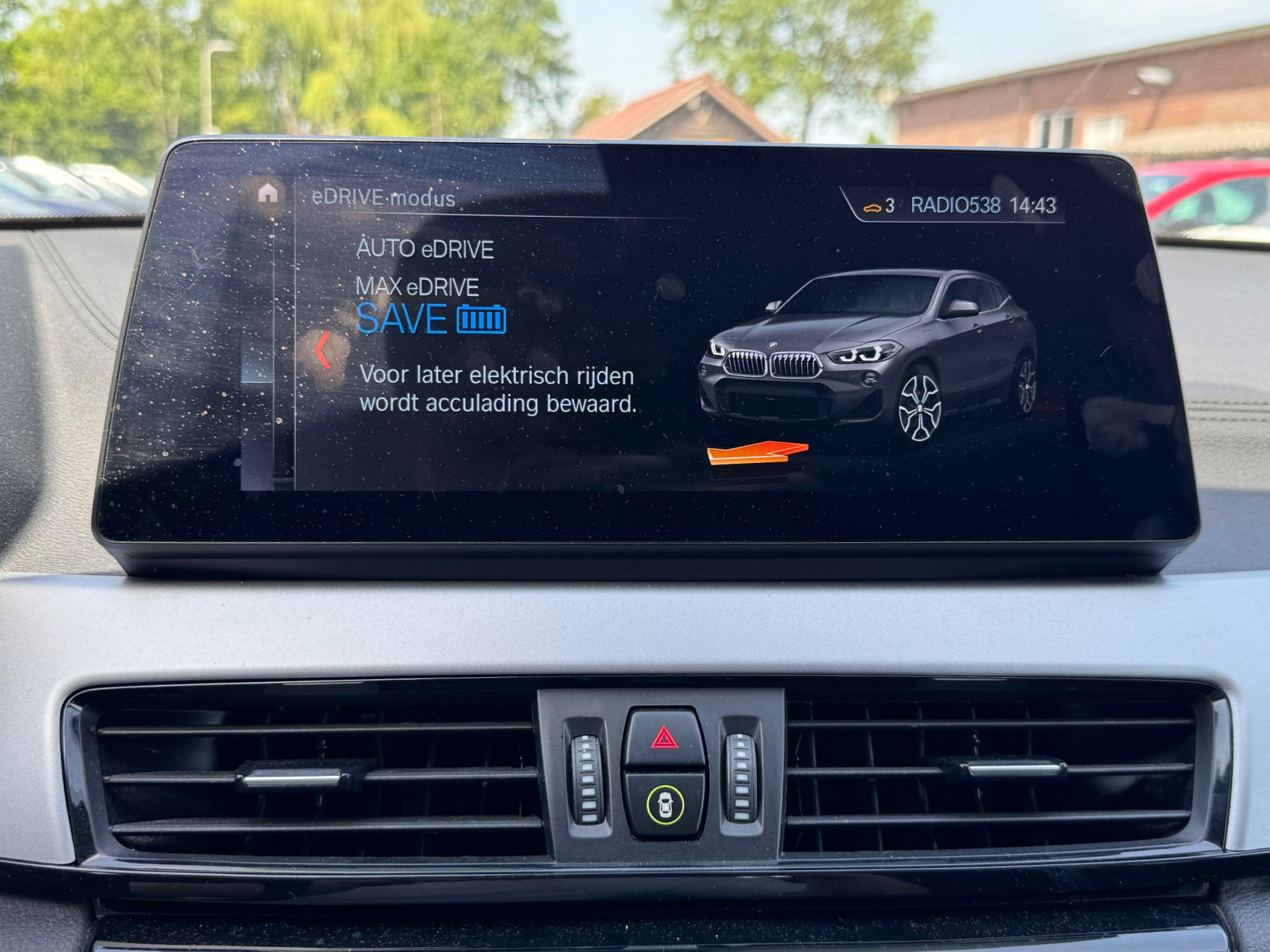 Foto van BMW X2 Xdrive25e