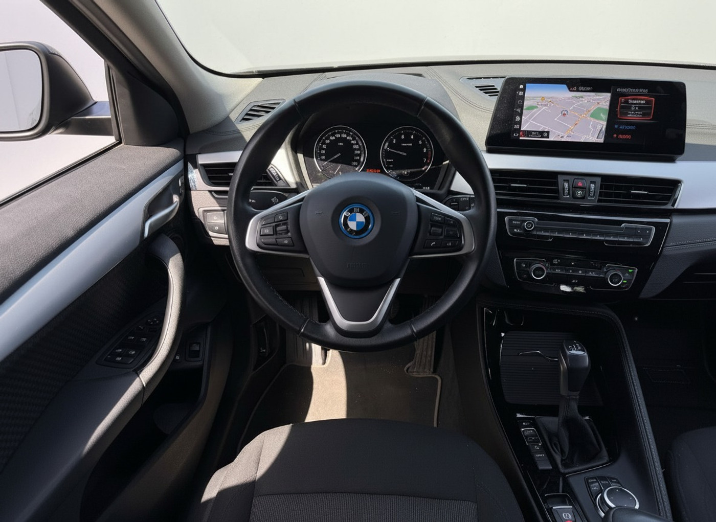 Foto van BMW X2 Xdrive25e
