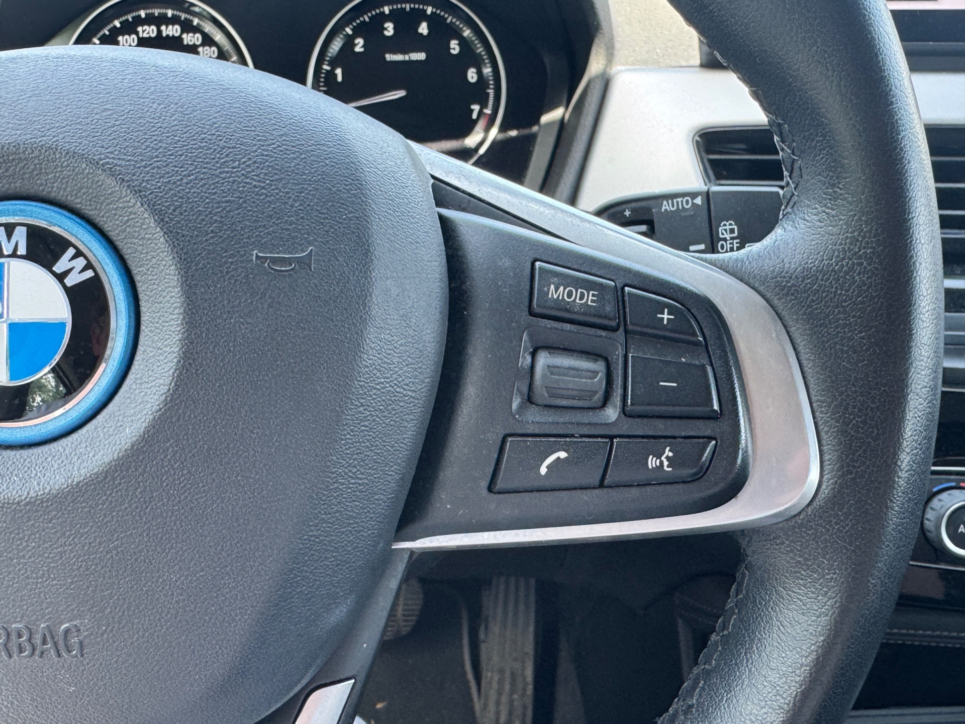 Foto van BMW X2 Xdrive25e