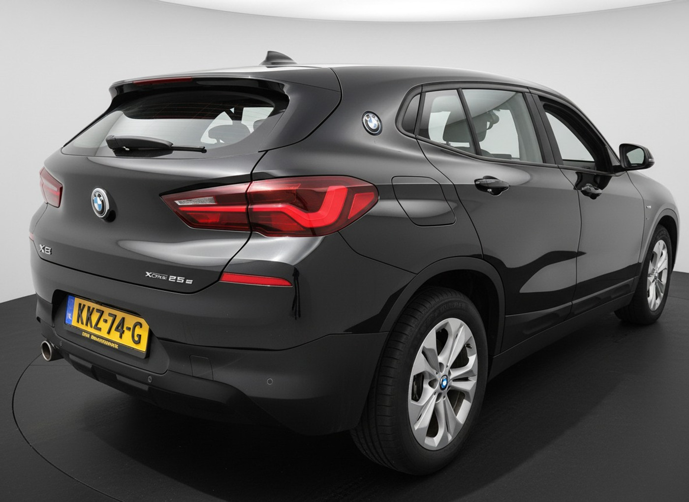 Foto van BMW X2 Xdrive25e