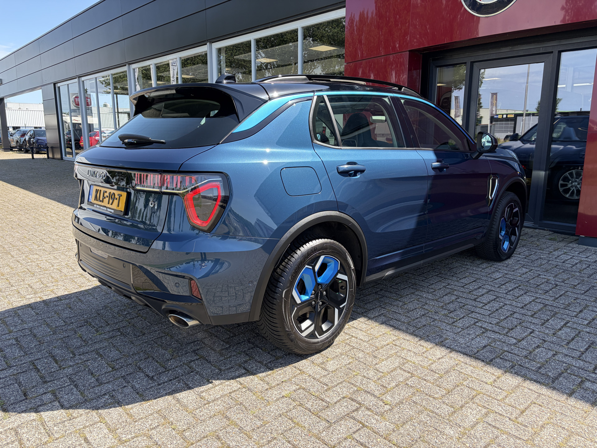 Foto van LYNK & Co 01
