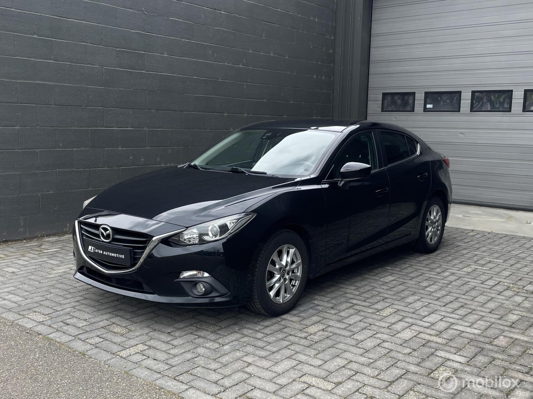 Mazda 3 2.0 TS+ Sedan | AIRCO | Navi | PDC | Lichtmetaal | 2015 - voorkant