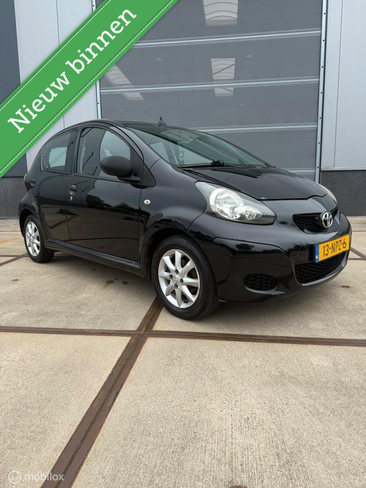 Toyota Toyota Aygo 1.0-12V Cool 2010 - voorkant