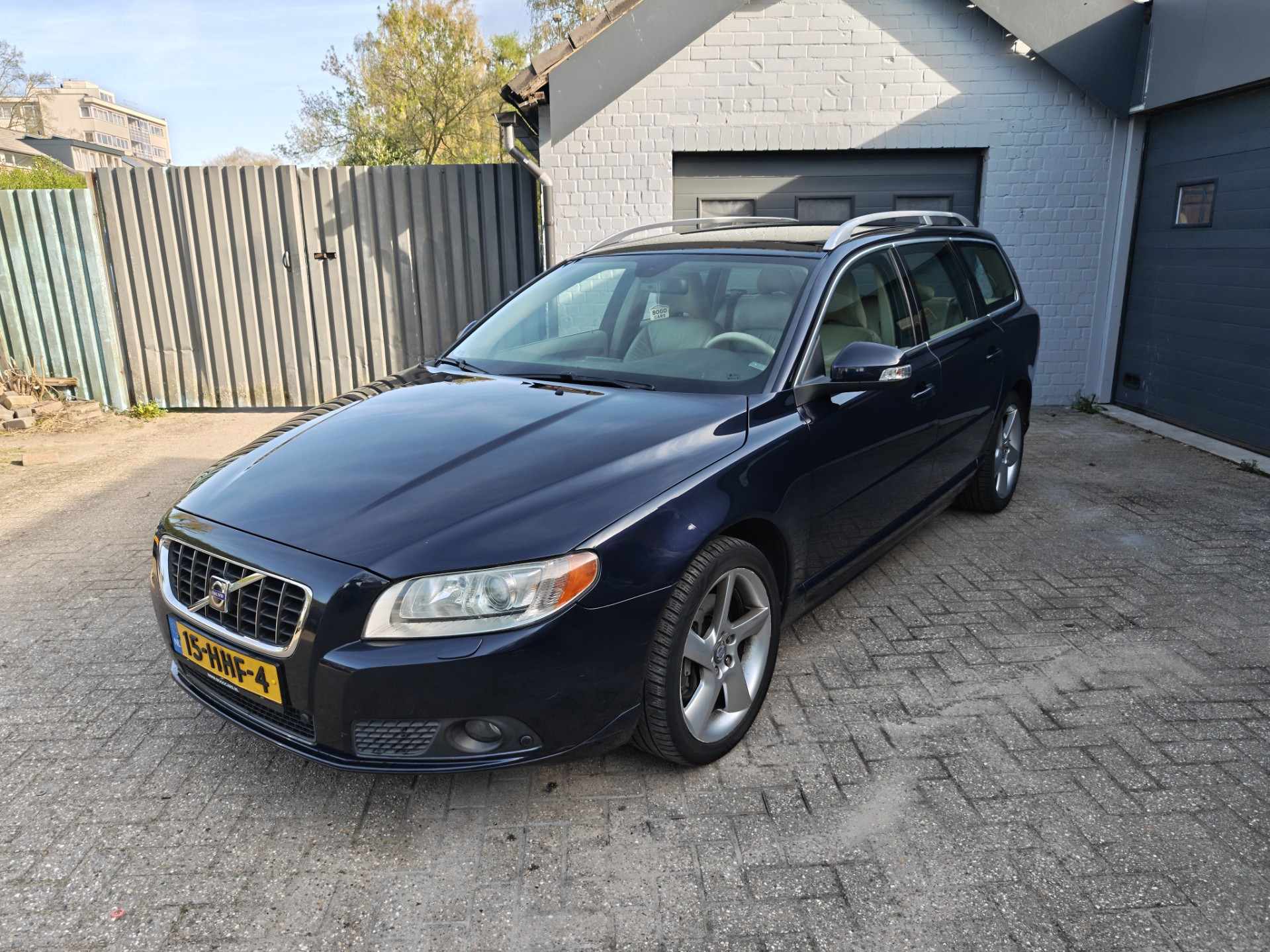 Volvo V70 3.2 SummumStoelverwarming,Airco,Cruise control,Parking system,Elektrische stoelen 2008 - voorkant