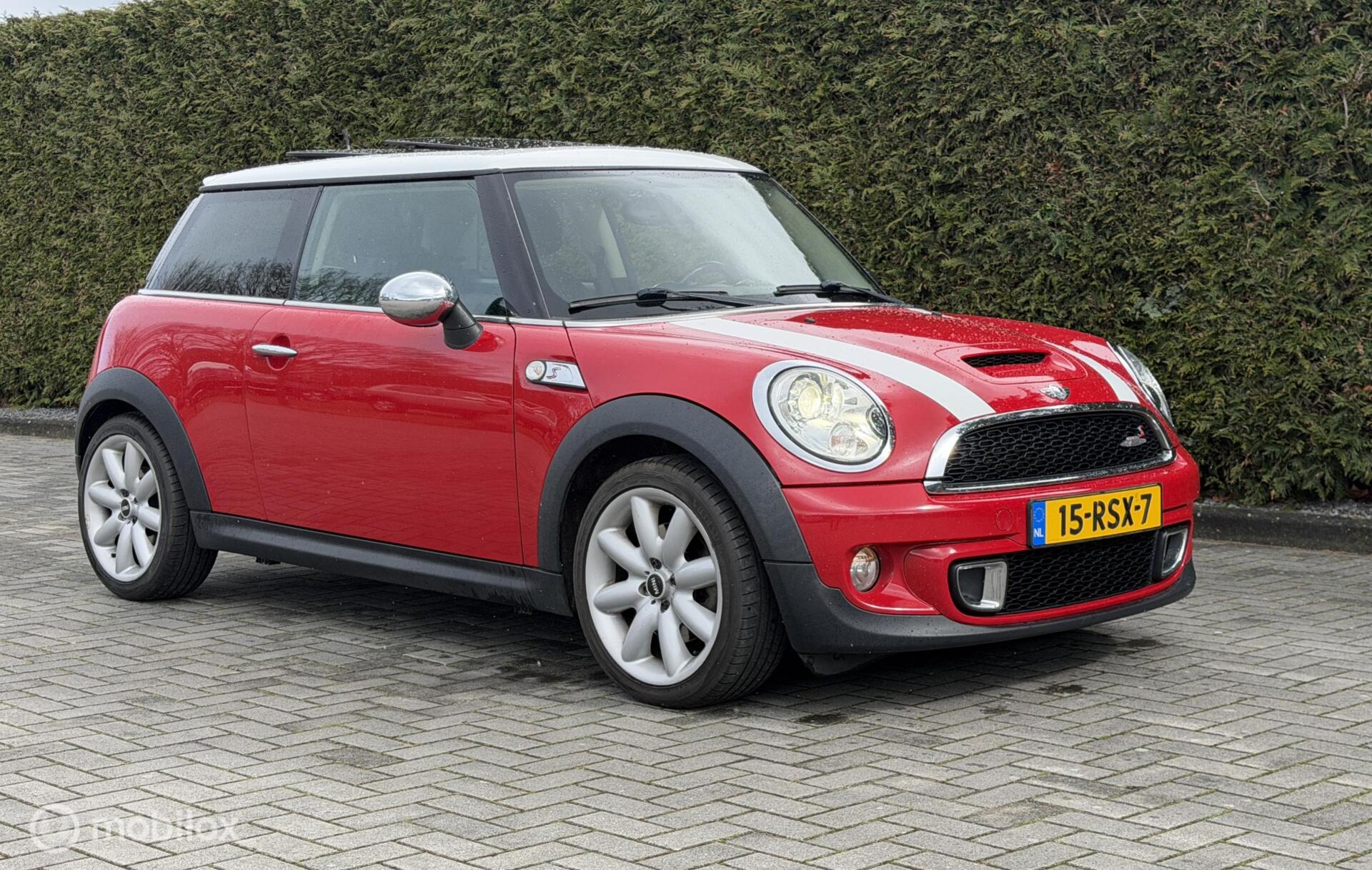 Foto van MINI COOPER S