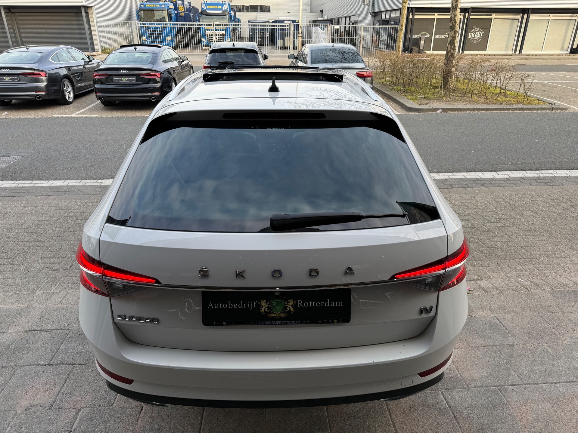 Foto van Skoda Superb Combi