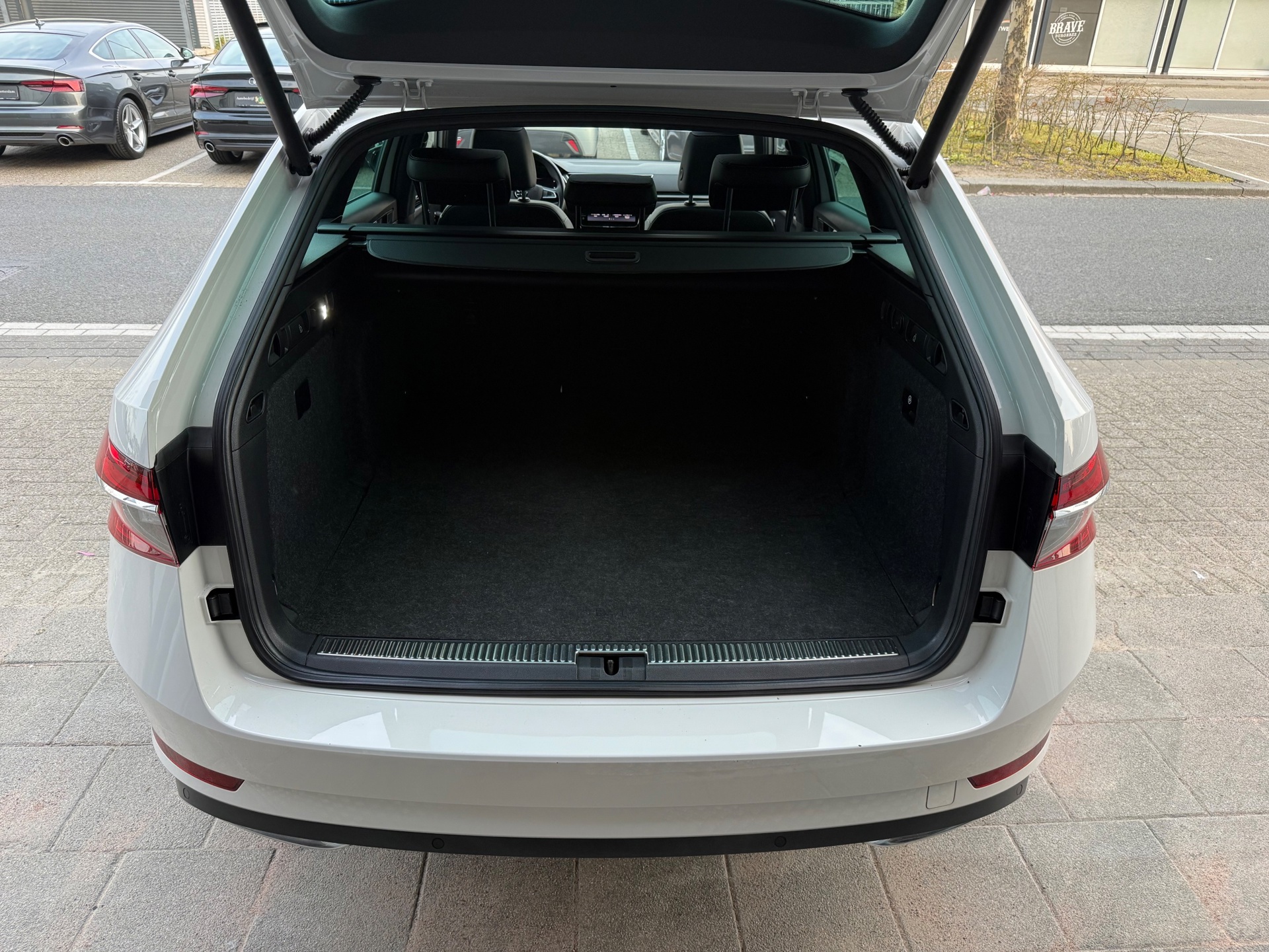 Foto van Skoda Superb Combi