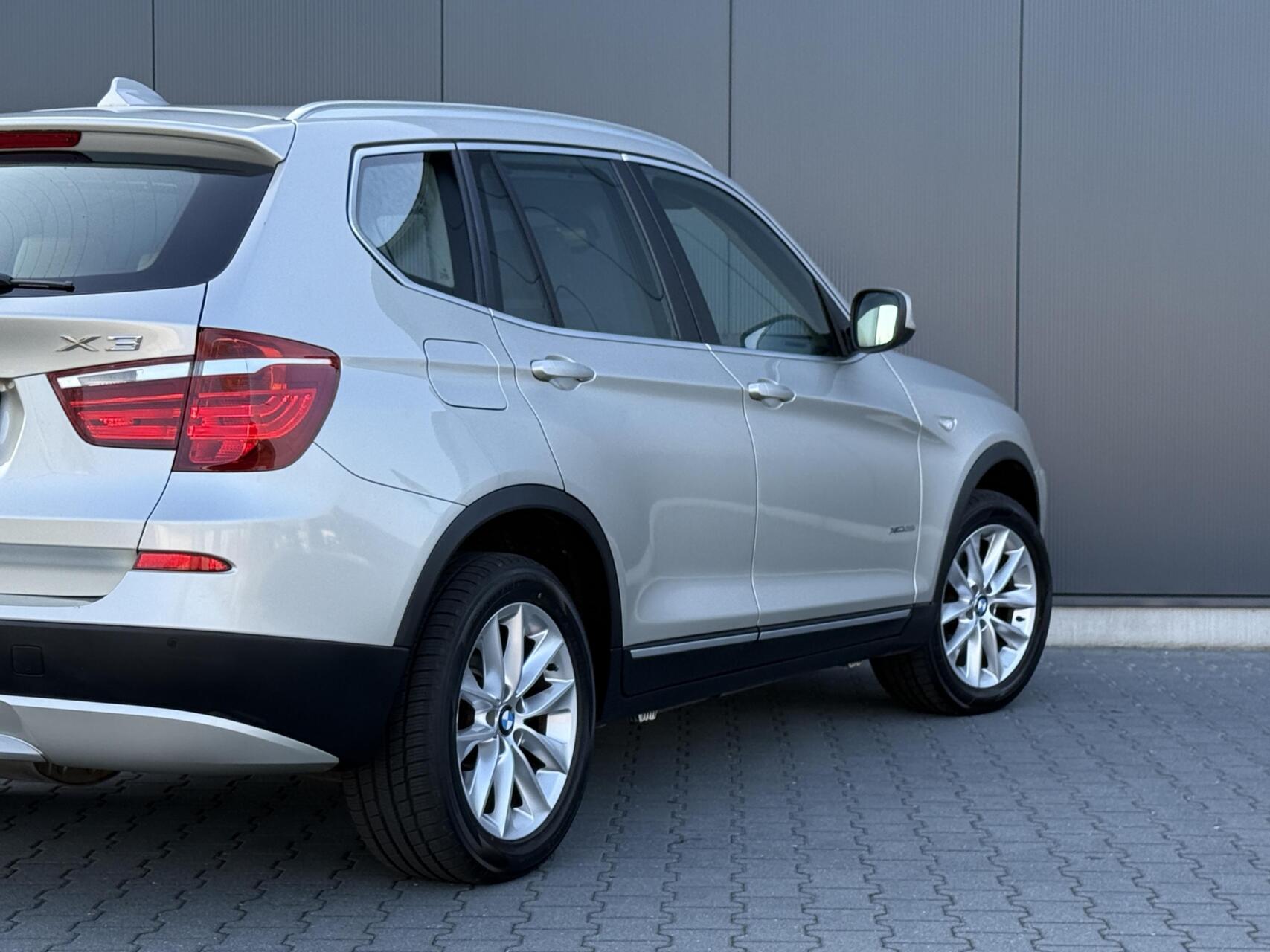 Foto van BMW X3 Xdrive35i