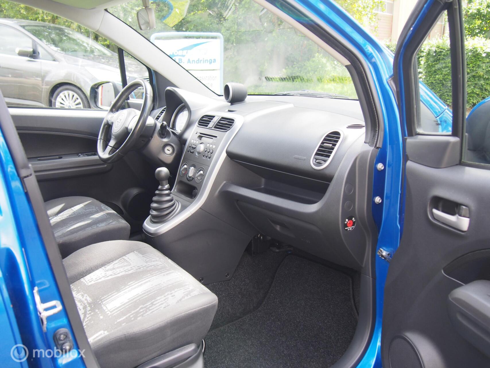 Foto van Opel Agila