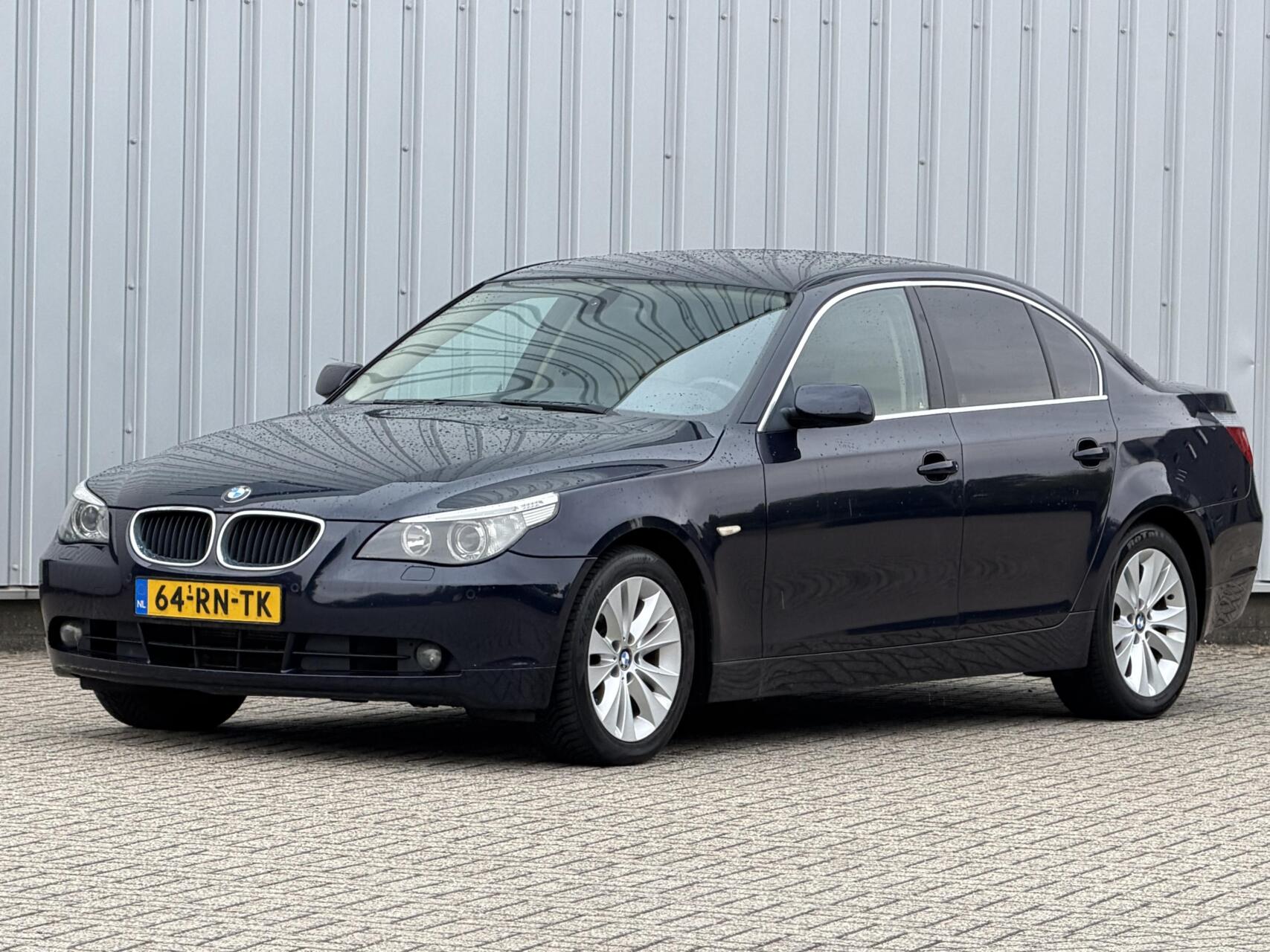 BMW 5er Reihe 530i High Executive inruil mogelijk 2005 - voorkant