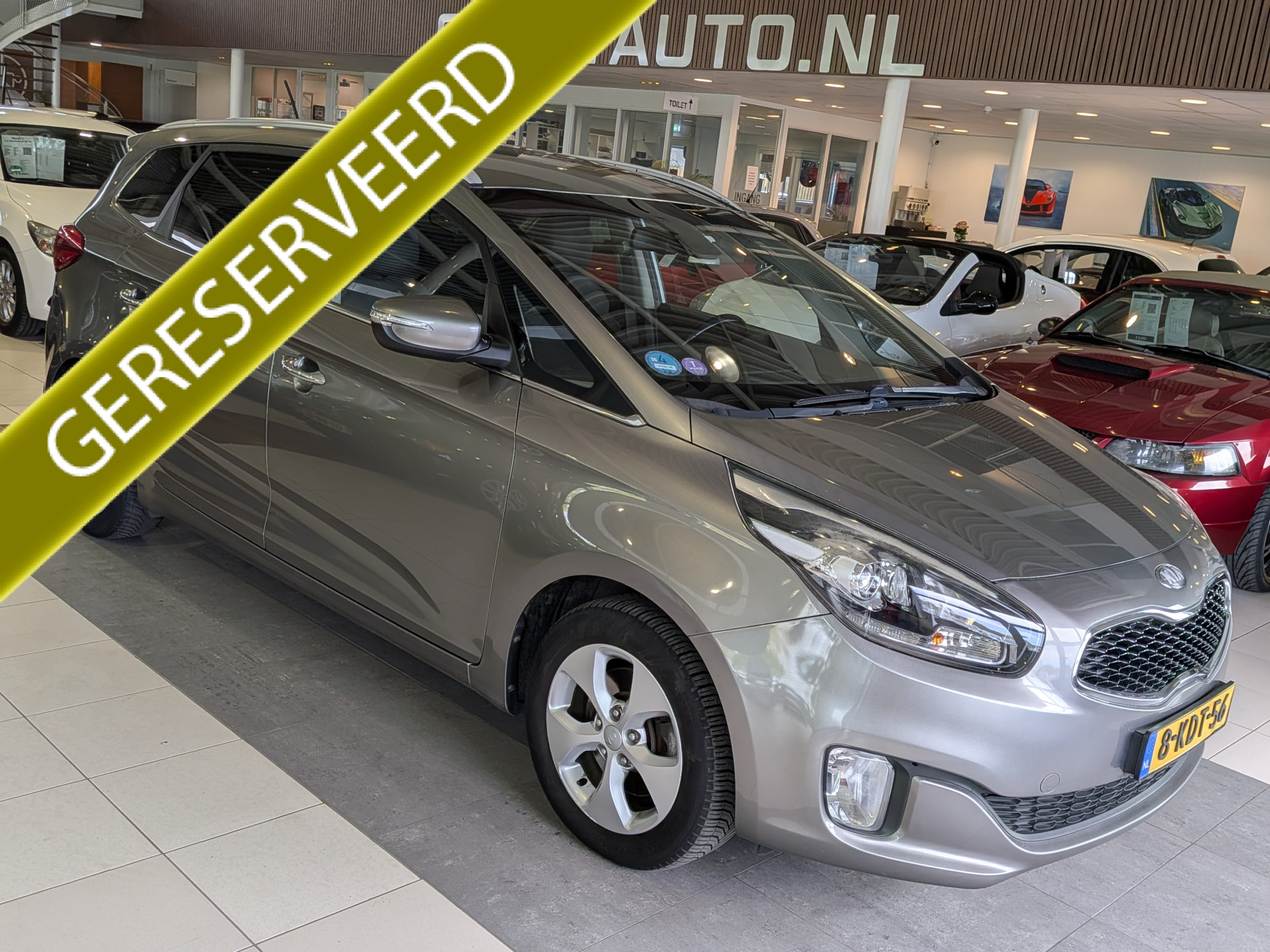 Kia Carens 1.6 GDi Business Pack 7 Persoons 2013 - voorkant