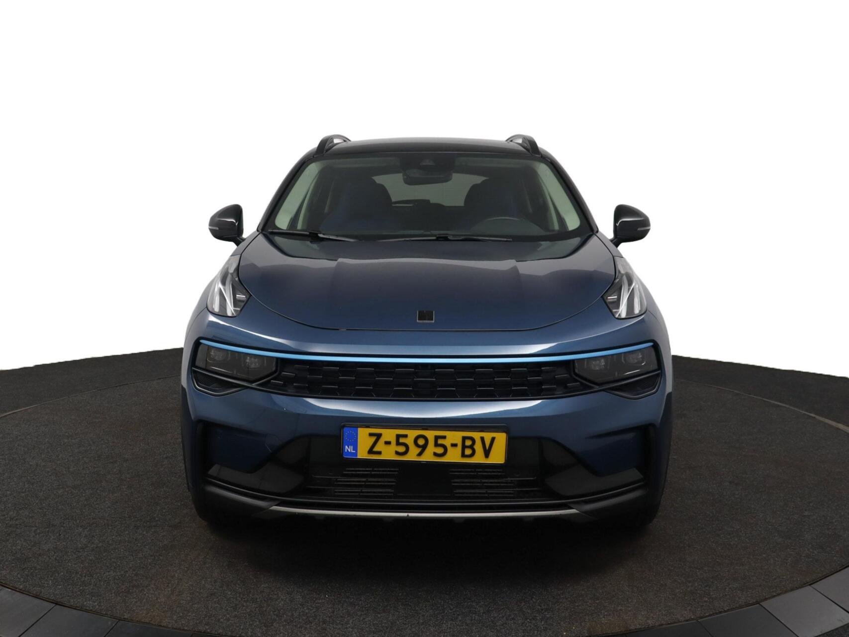 Foto van Lynk&co LYNK & Co 01