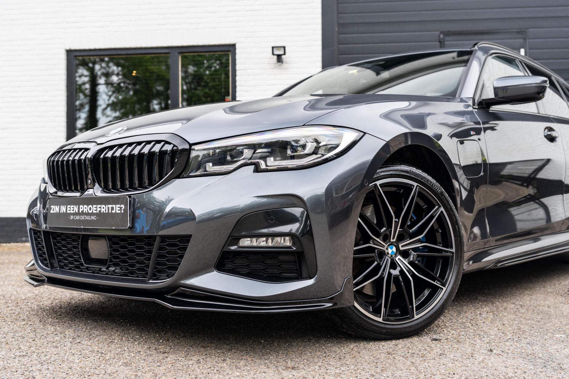 Foto van BMW 330e