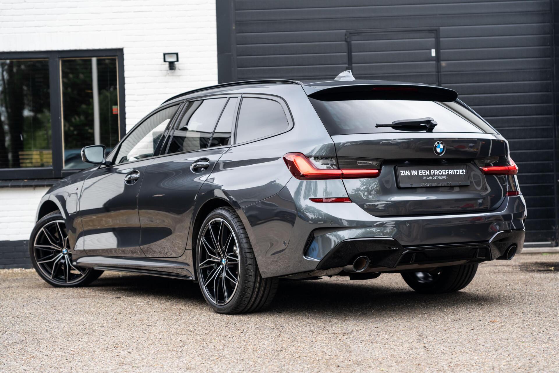 Foto van BMW 330e