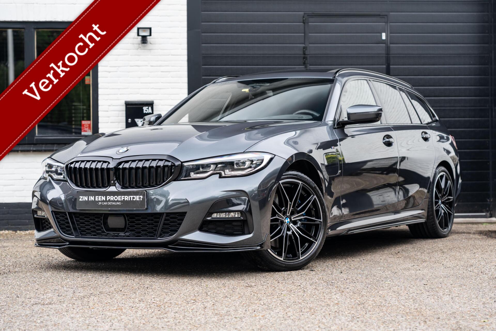 BMW 330e 330e High Executive Pano 360 Drive Prof 2020 - voorkant