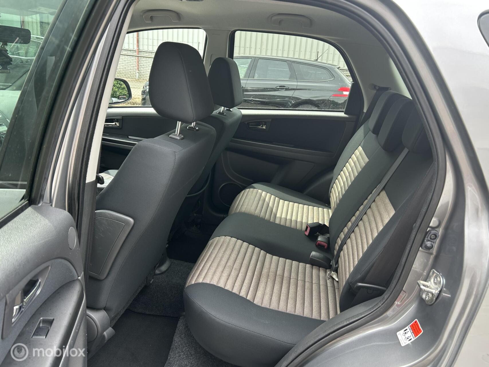 Foto van Fiat Fiat Sedici