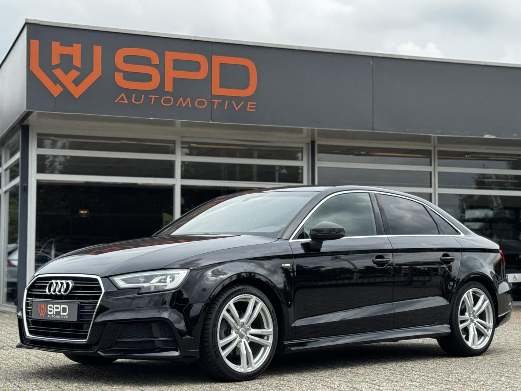 Audi A3 Limousine 35 TFSI CoD Advance Sport|Virtual|B&O|Nav| 2020 - voorkant