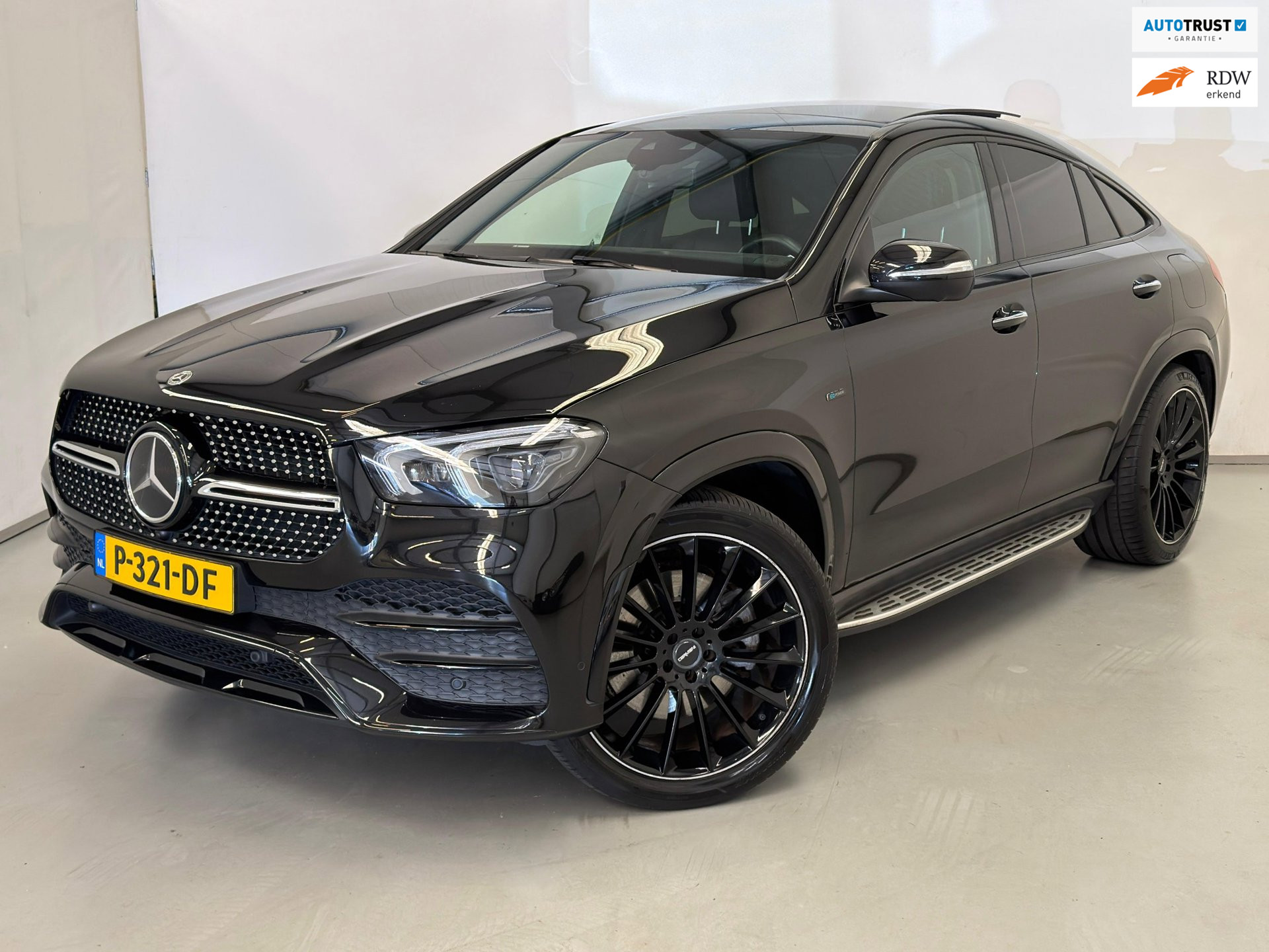 Mercedes-Benz Gle 350 E 4Matic Coupe 350 e 4MATIC+ / AMG / Pano / Night / Distronic 2021 - voorkant