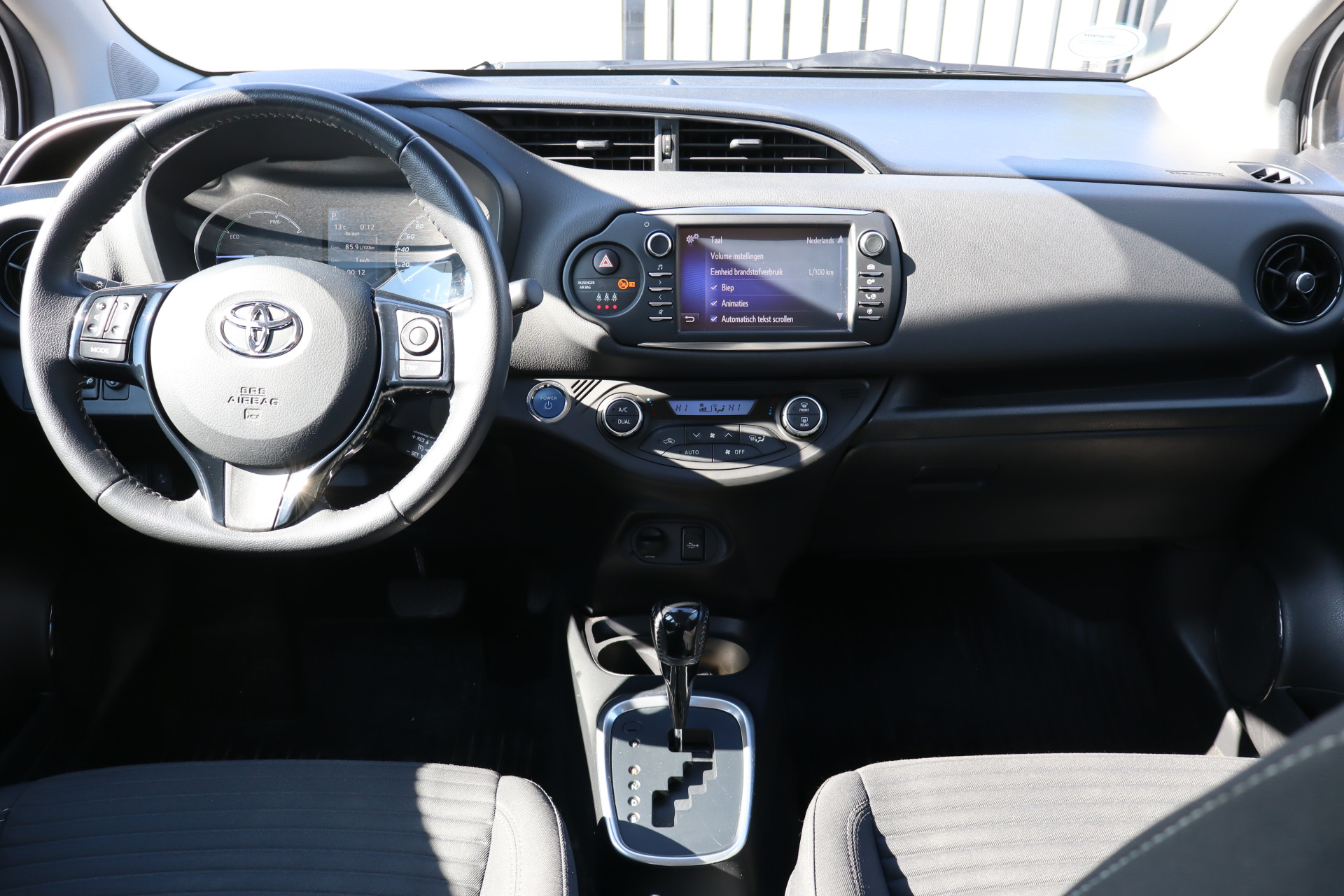 Foto van Toyota Toyota Yaris Hybrid