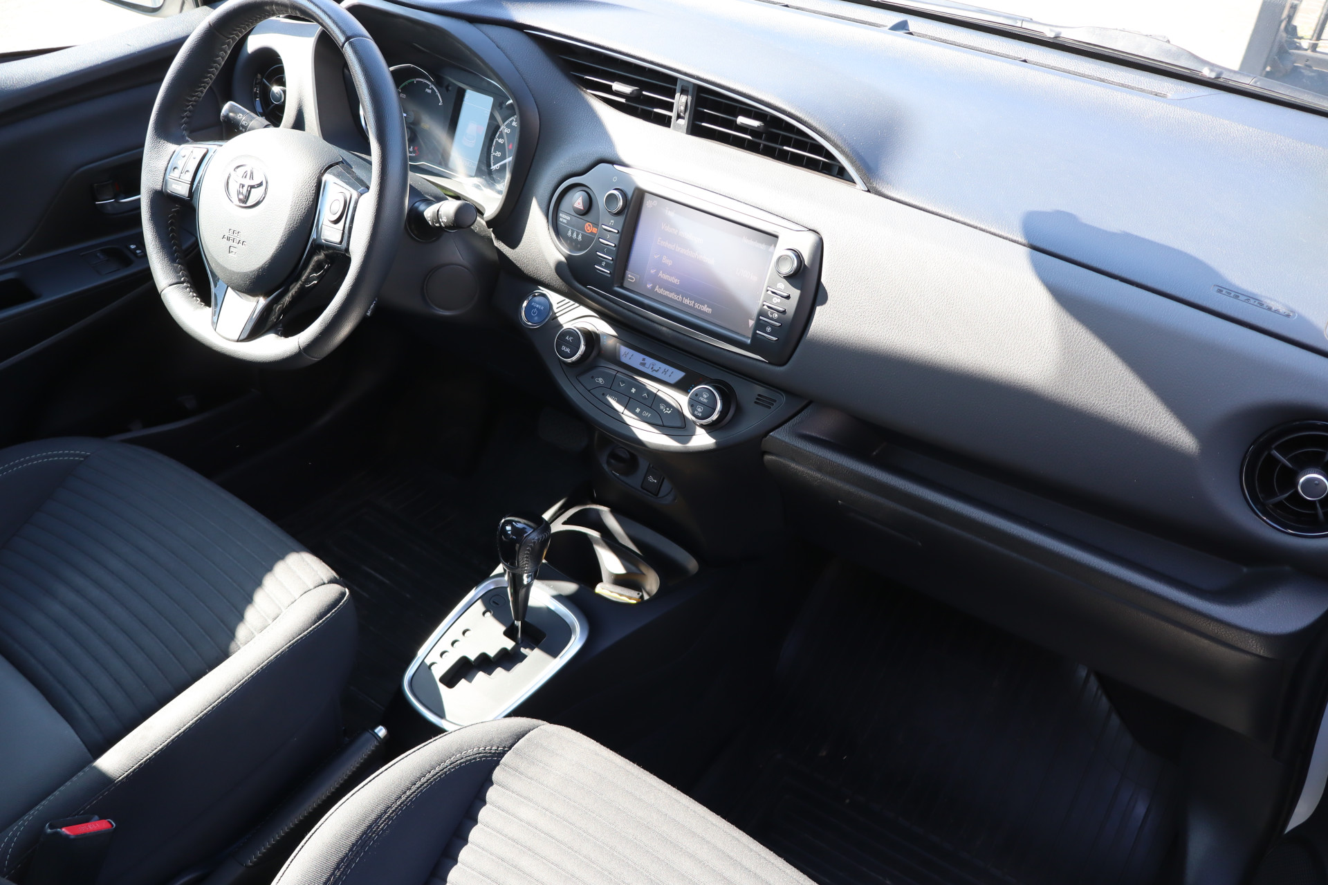 Foto van Toyota Toyota Yaris Hybrid