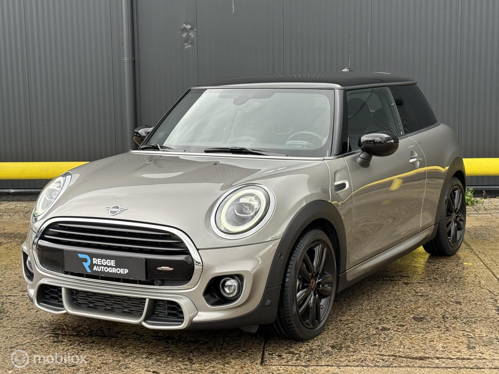 Mini Cooper 1.5 Cooper John Cooper Works 2021 - voorkant