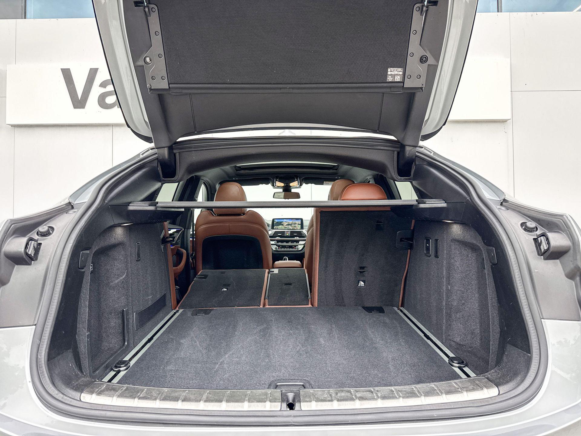 Foto van BMW X4 Xdrive30i
