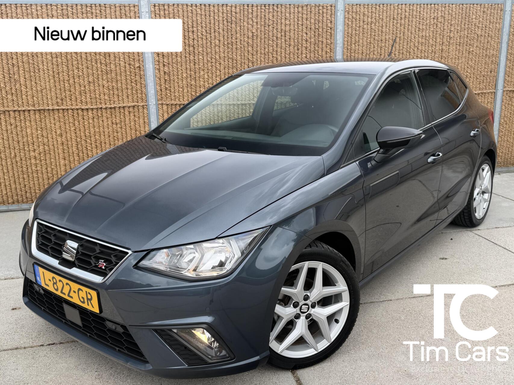 Seat Ibiza 1.0 TSI FR Business Intense Trekhaak | Camera | Apple CarPlay/Android Auto | Navigatiesysteem | Climate & cruise control | Parkeersensoren achter | Lichtmetalen velgen 2021 - voorkant