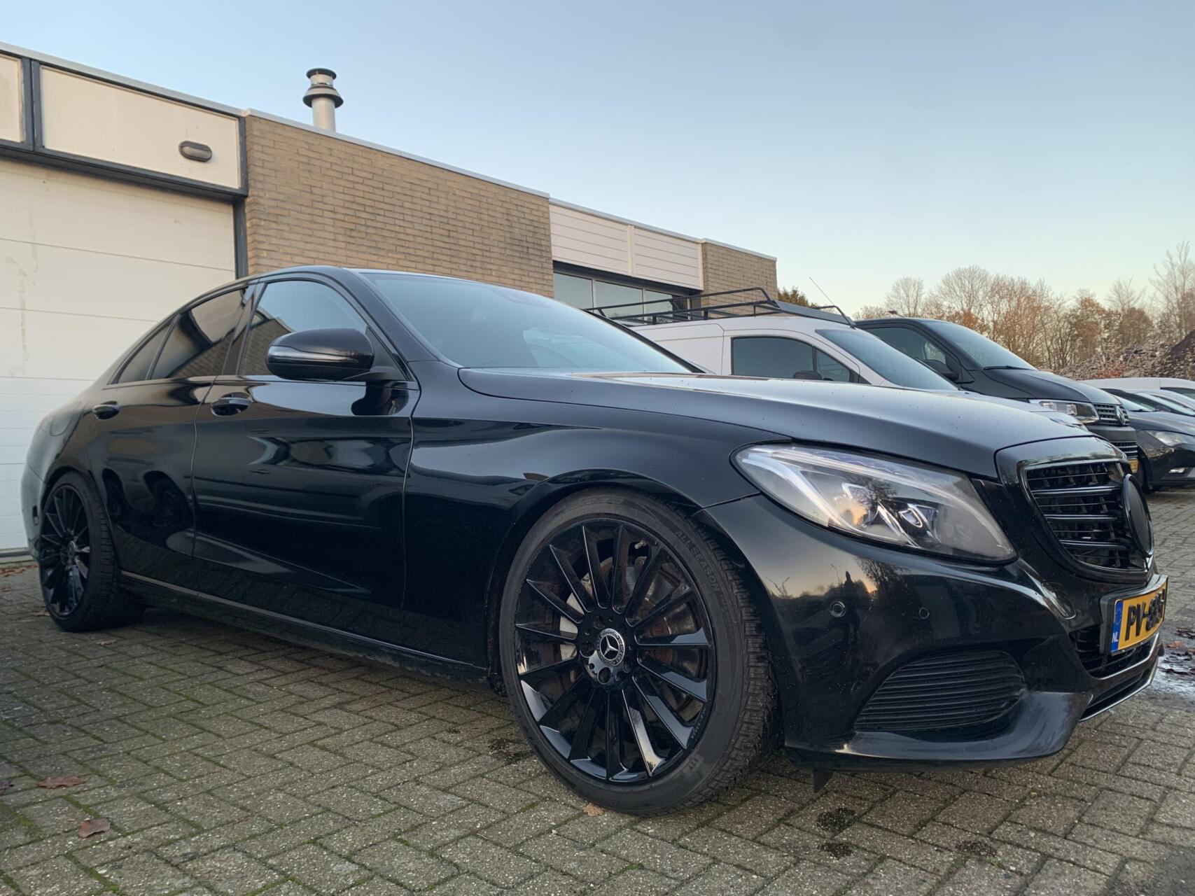 Mercedes-Benz C-klasse 250 CDI 4MATIC AMG Navi 19” LM Velgen Airco Cruise Control 2016 - voorkant