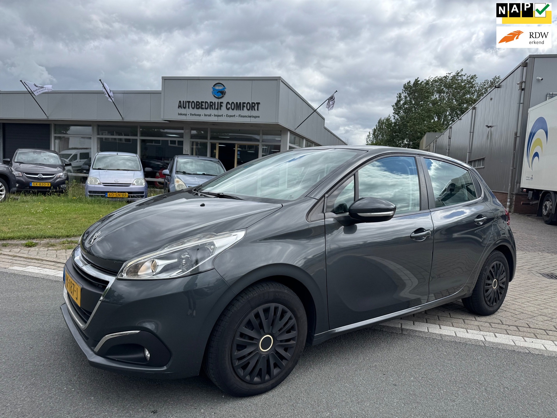 Peugeot 208 1.2 PureTech Blue Lion 2017 - voorkant