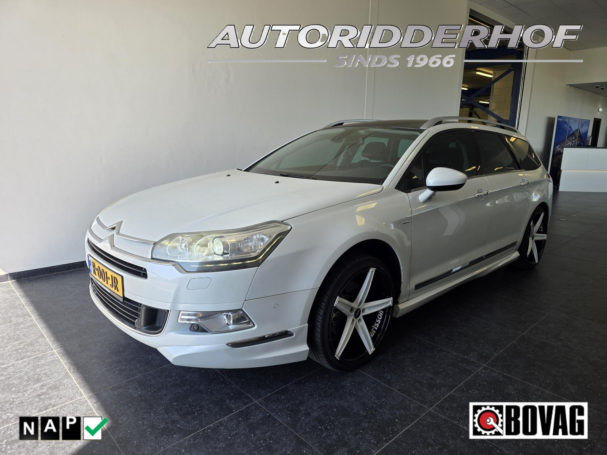 Citroen C5 3.0 HDi Exclusive 2011 - voorkant