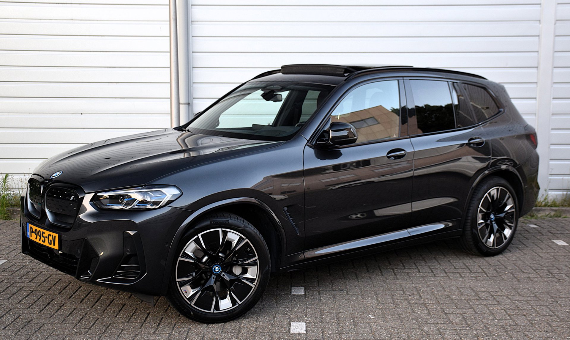 Foto van BMW Ix3