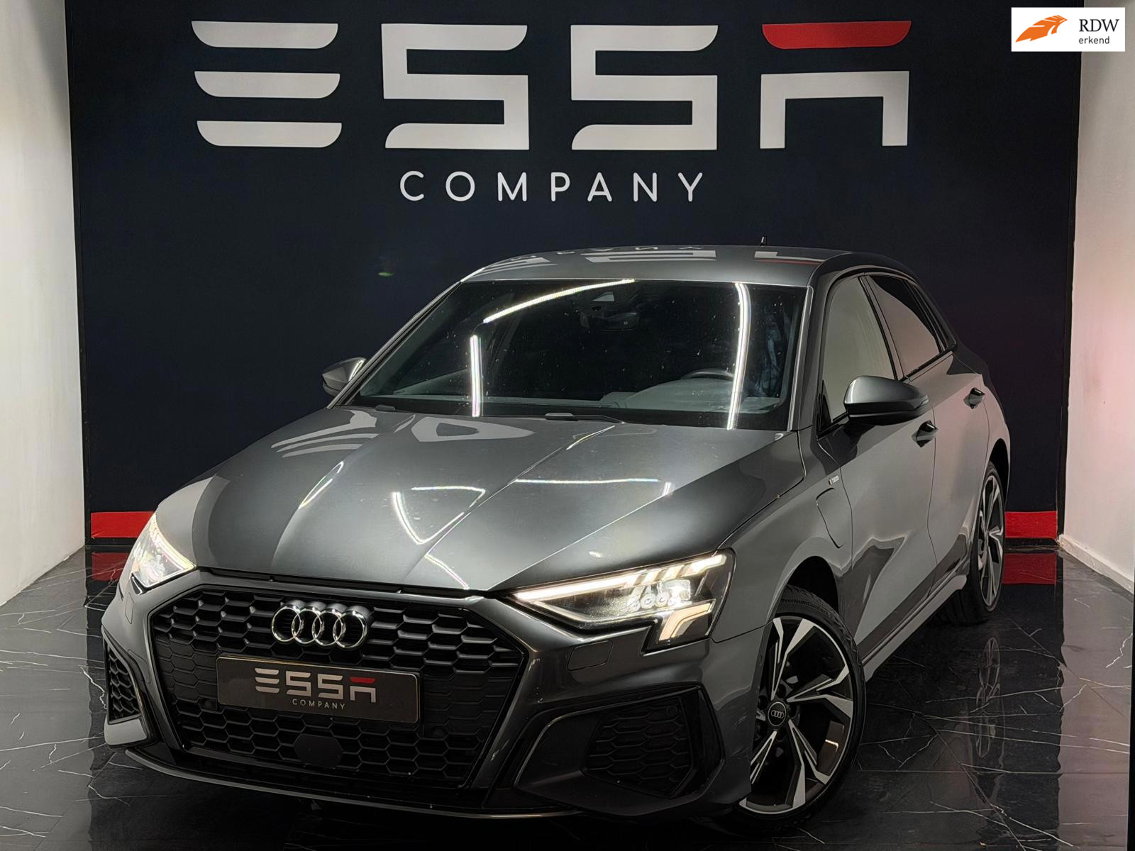 Audi A3 40 TFSIe 40 TFSI e 3x S Line Matrix Camera 2022 - voorkant