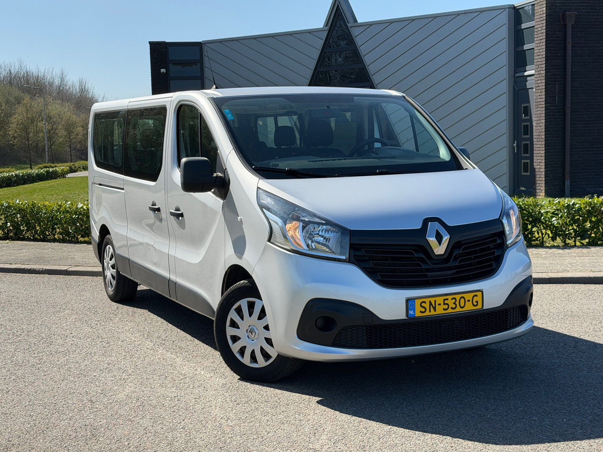 Renault Trafic Passenger 1.6 dCi Grand Authentique Energy 2018 - voorkant