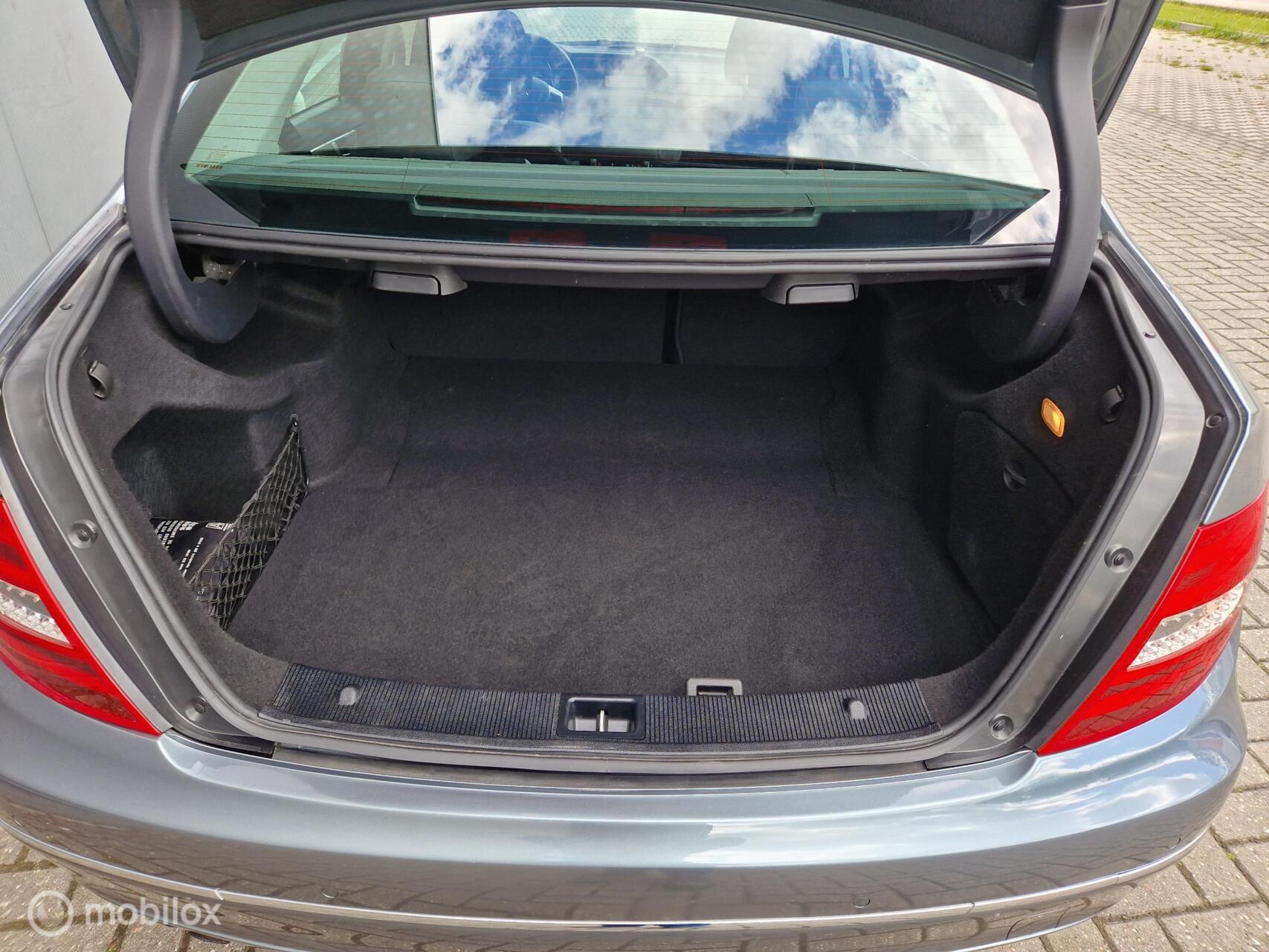 Foto van Mercedes-Benz C 180