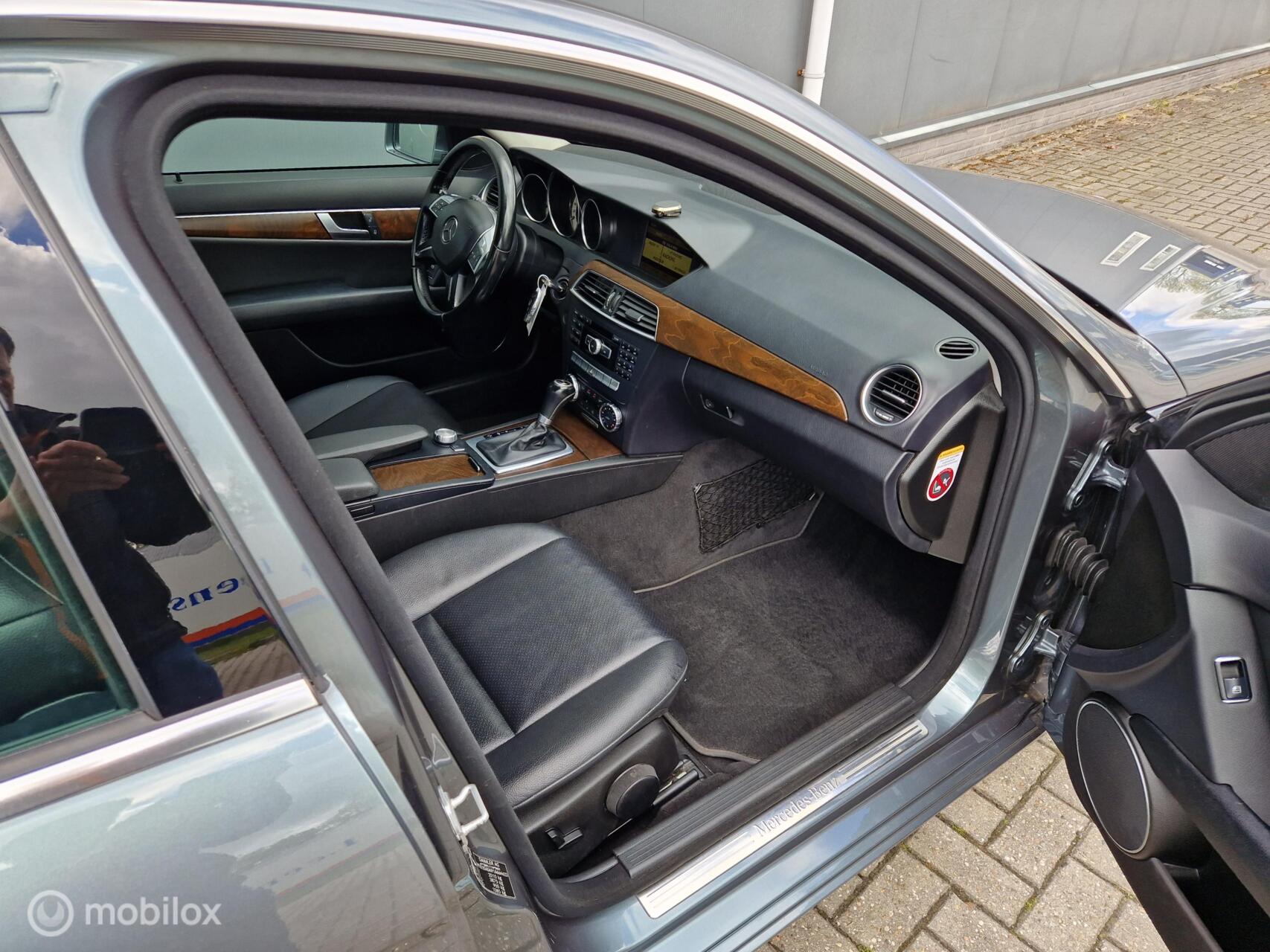 Foto van Mercedes-Benz C 180