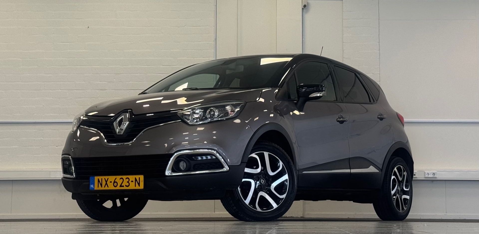 Renault Captur 0.9 TCe Dynamique Trekhaak Camera Navi Mooi! Nieuwe APK 2017 - voorkant