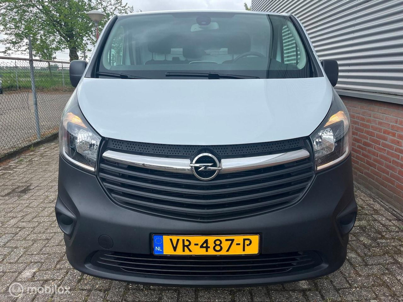 Foto van Opel Vivaro-b