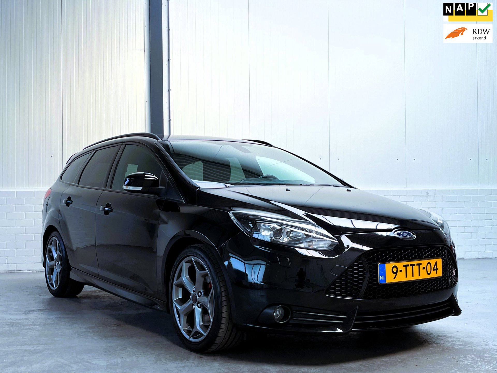 Ford Focus 2.0 EcoBoost ST-3|Org NL|1e Eigenaar 2014 - voorkant