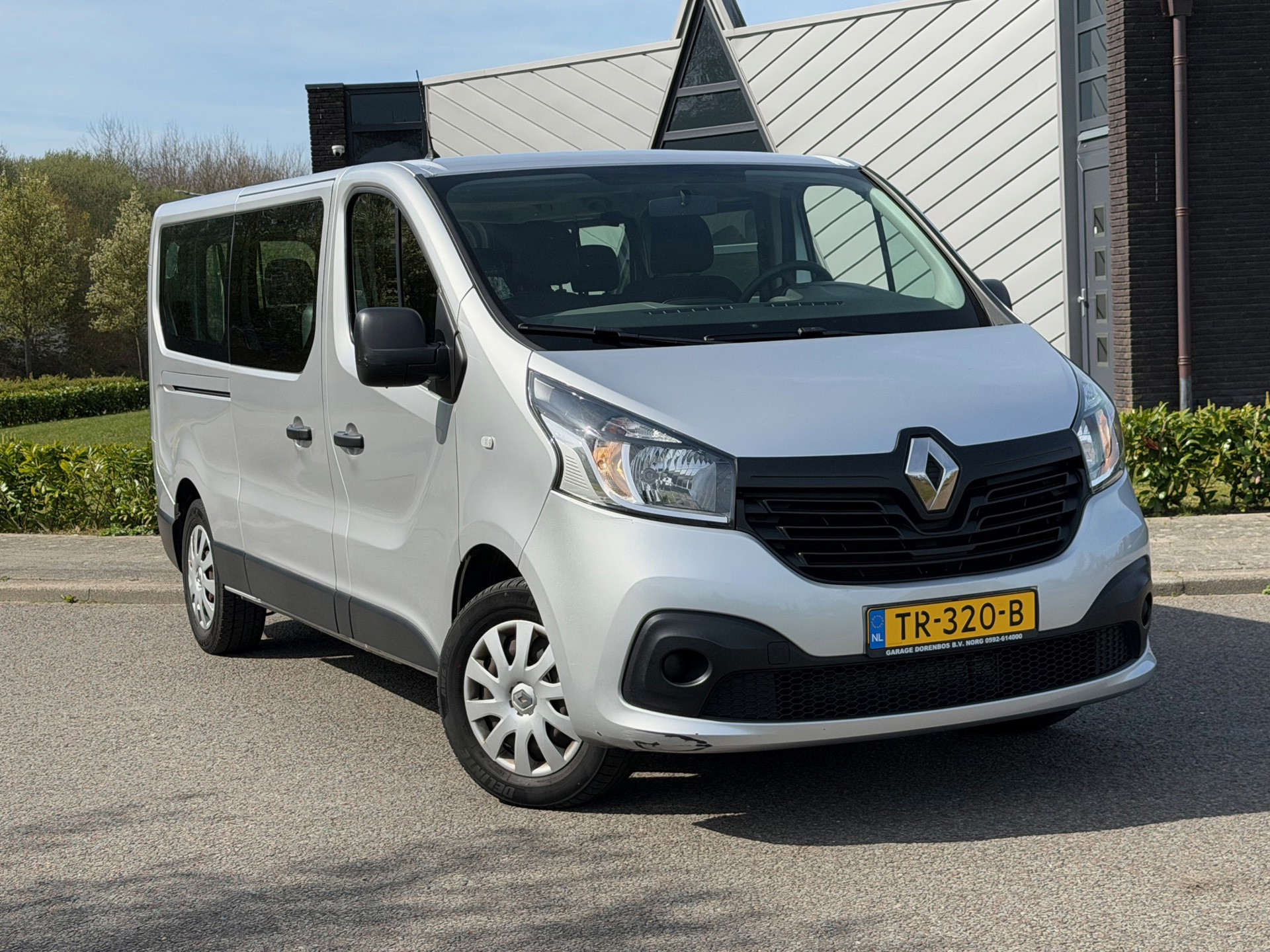 Renault Trafic Passenger 1.6 dCi Grand Authentique Energy 2018 - voorkant