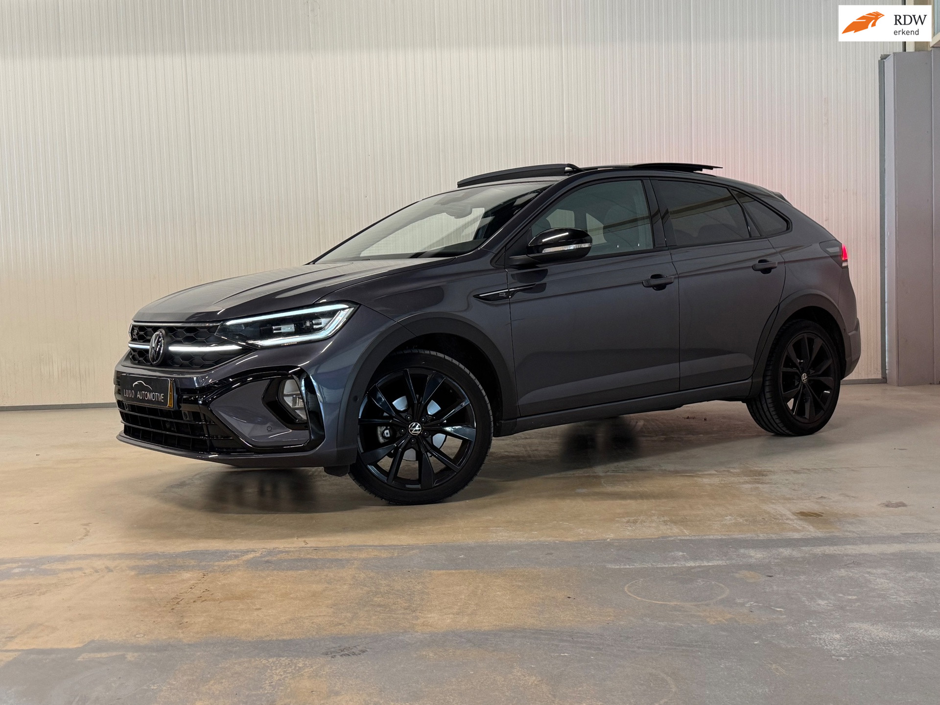 Volkswagen Taigo 1.5 TSI | 3x R-LINE | PANO | BEATS AUDIO | SHADOW LINE | IQ LIGHTS 2023 - voorkant