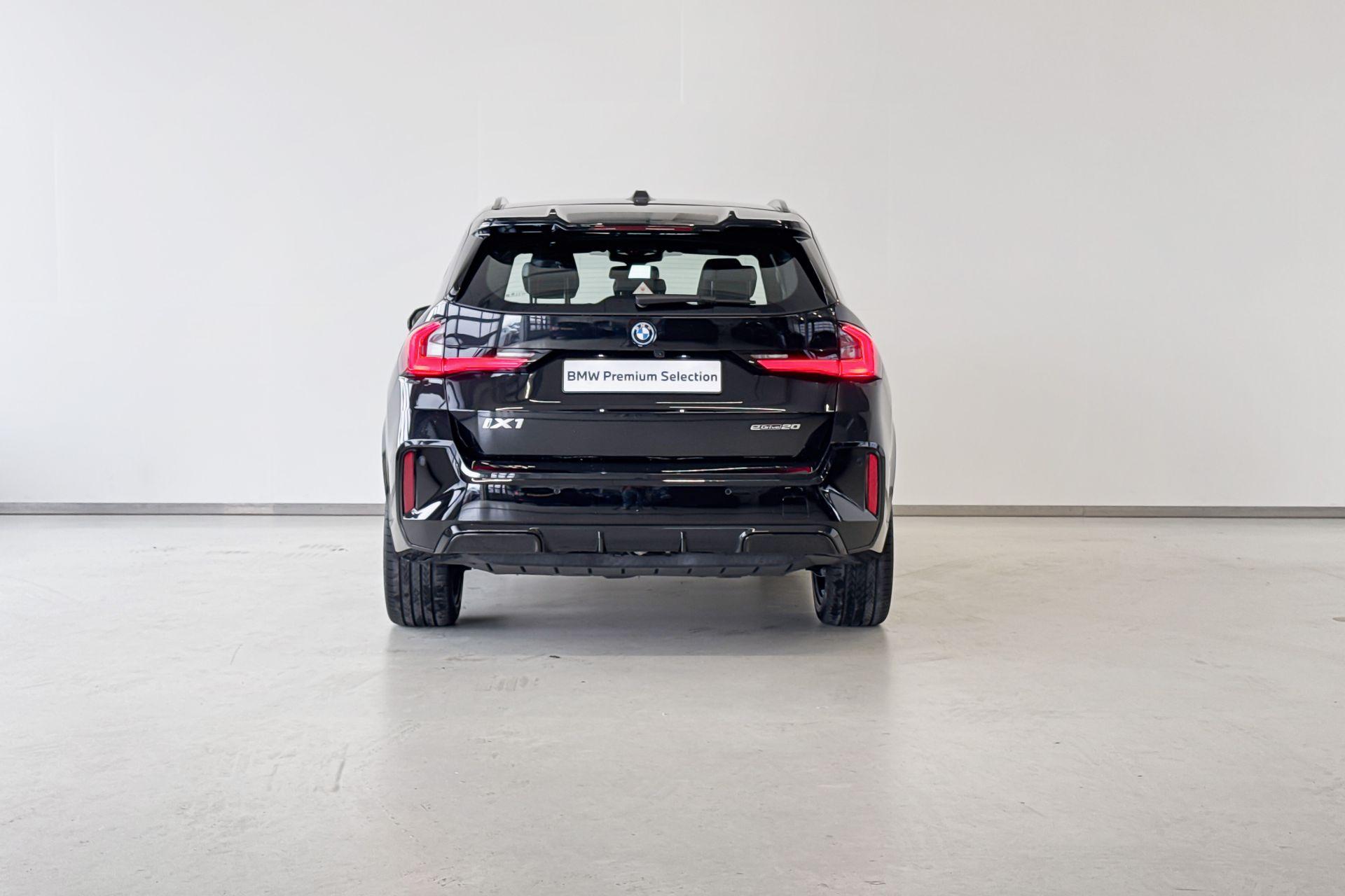 Foto van BMW Ix1 Edrive20