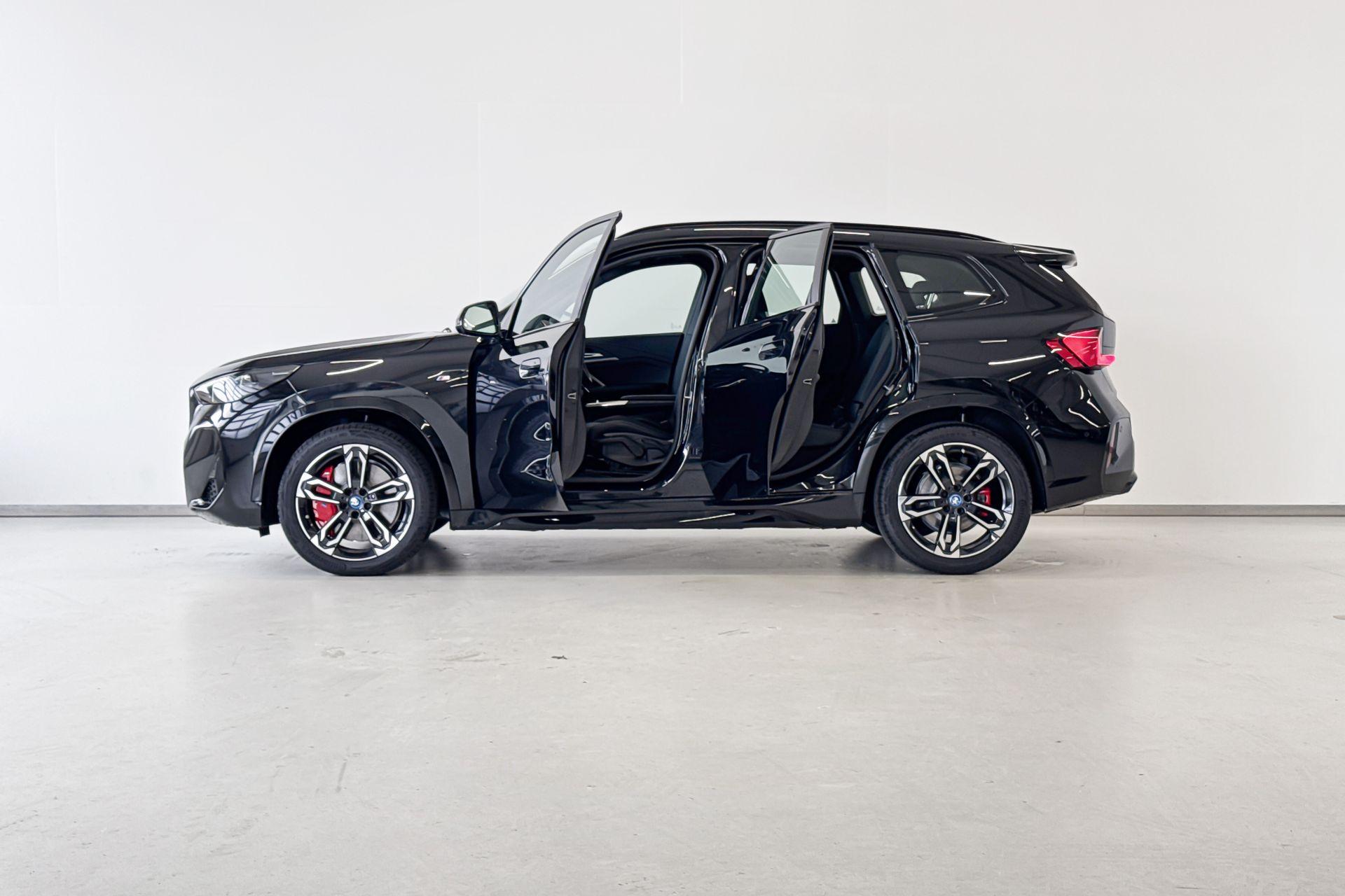 Foto van BMW Ix1 Edrive20