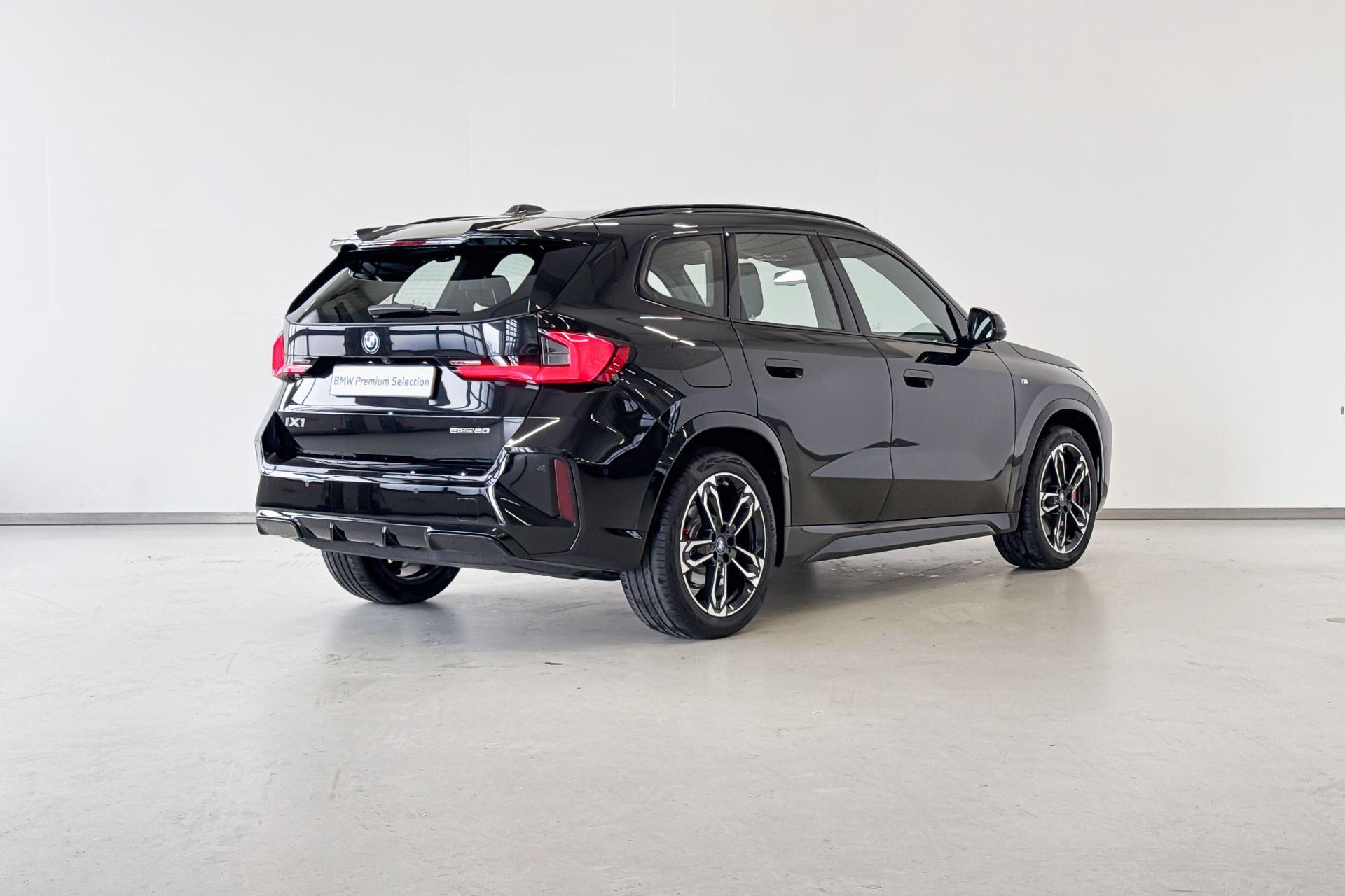 Foto van BMW Ix1 Edrive20